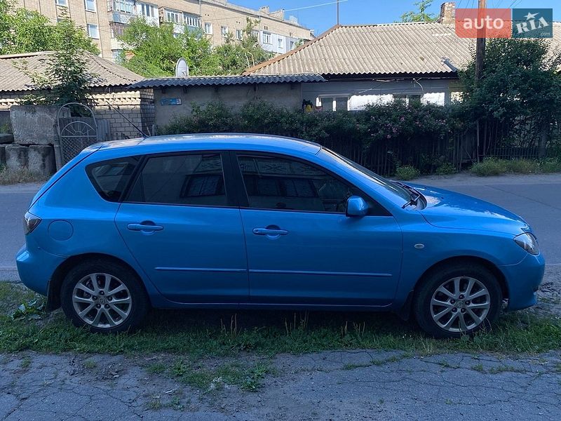 Хетчбек Mazda 3 2006 в Первомайську