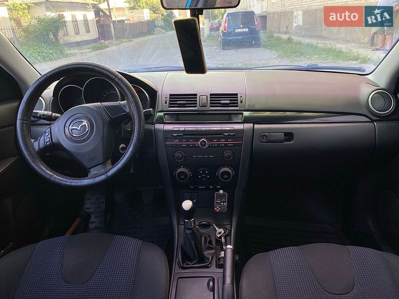 Хетчбек Mazda 3 2006 в Первомайську