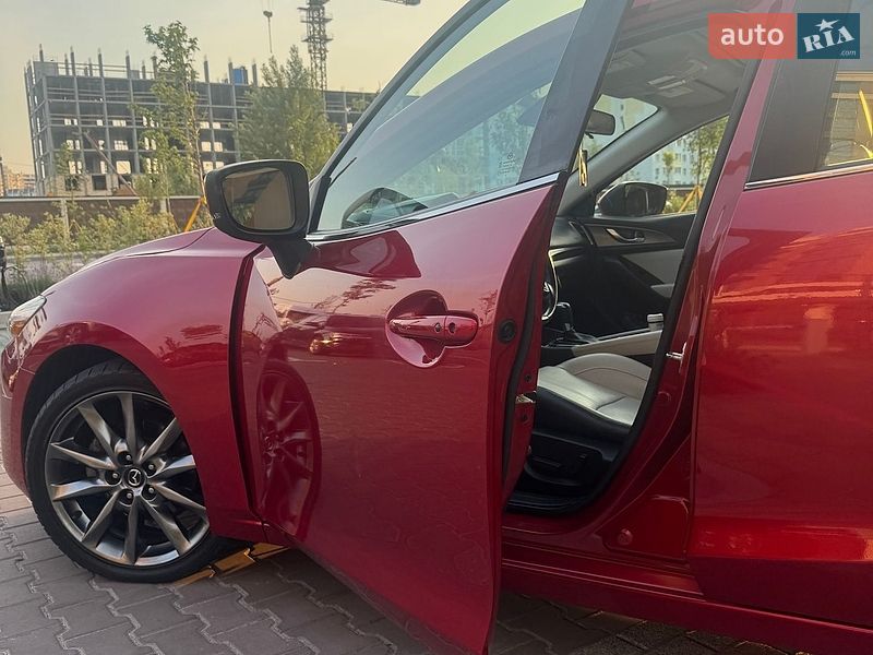 Седан Mazda 3 2016 в Києві