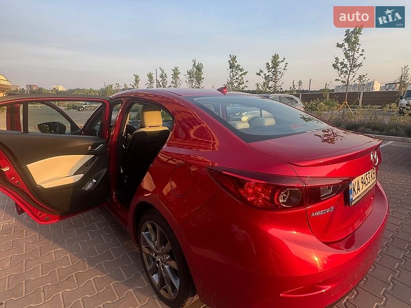 Седан Mazda 3 2016 в Києві