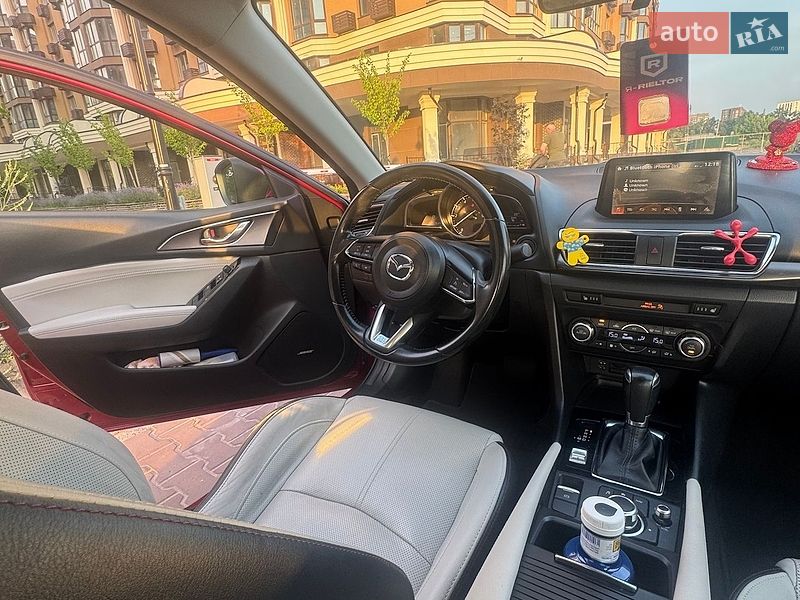 Седан Mazda 3 2016 в Києві