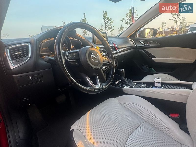 Седан Mazda 3 2016 в Києві