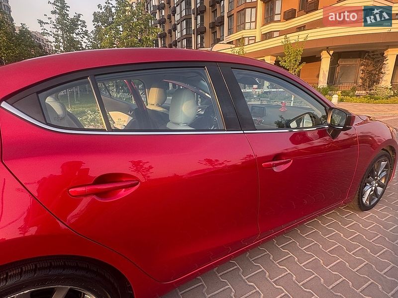 Седан Mazda 3 2016 в Києві
