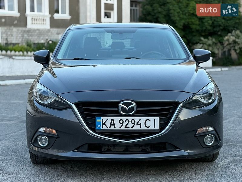 Седан Mazda 3 2014 в Тараще