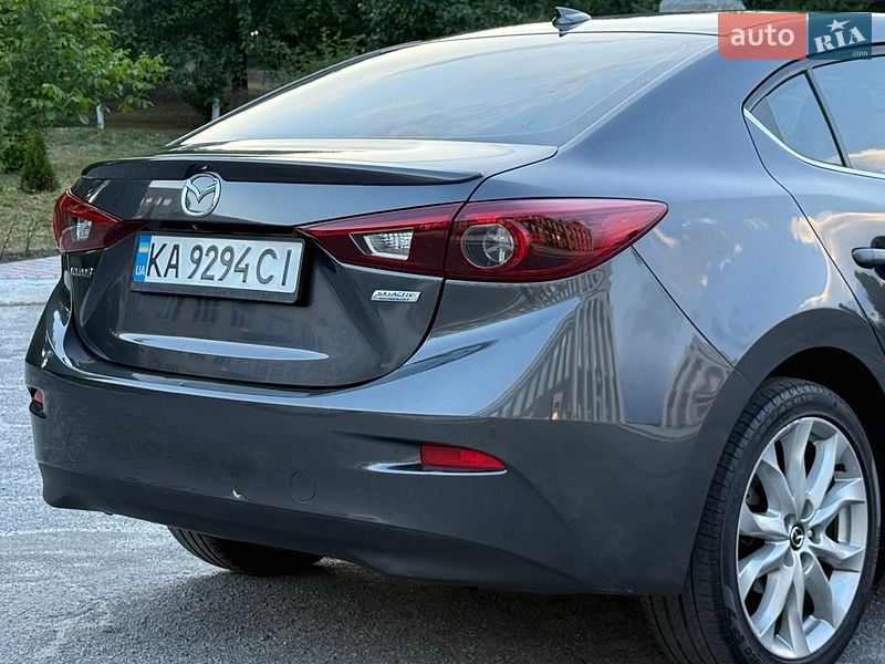 Седан Mazda 3 2014 в Тараще