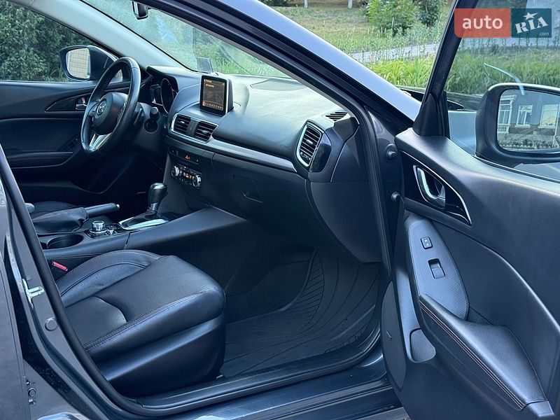 Седан Mazda 3 2014 в Тараще