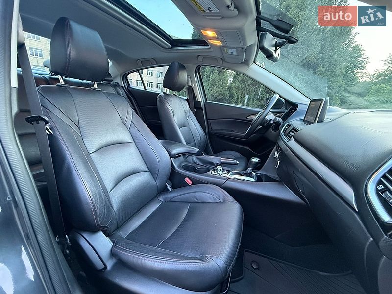 Седан Mazda 3 2014 в Тараще