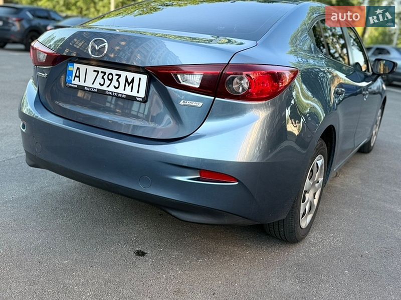 Седан Mazda 3 2014 в Чернігові