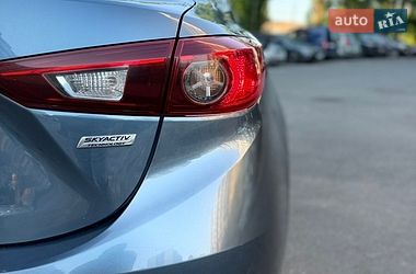 Седан Mazda 3 2014 в Чернігові