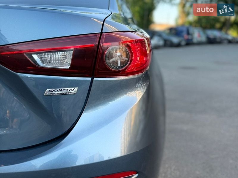 Седан Mazda 3 2014 в Чернігові