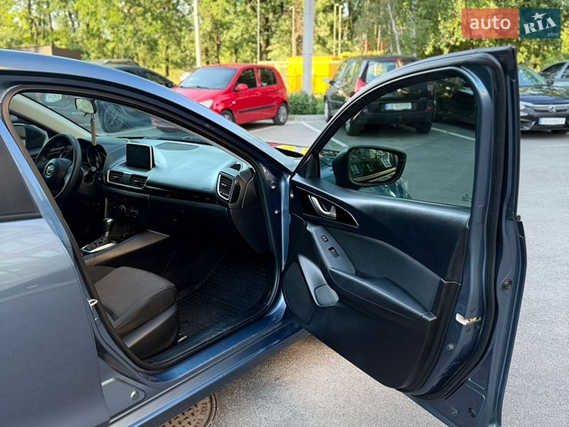 Седан Mazda 3 2014 в Чернігові