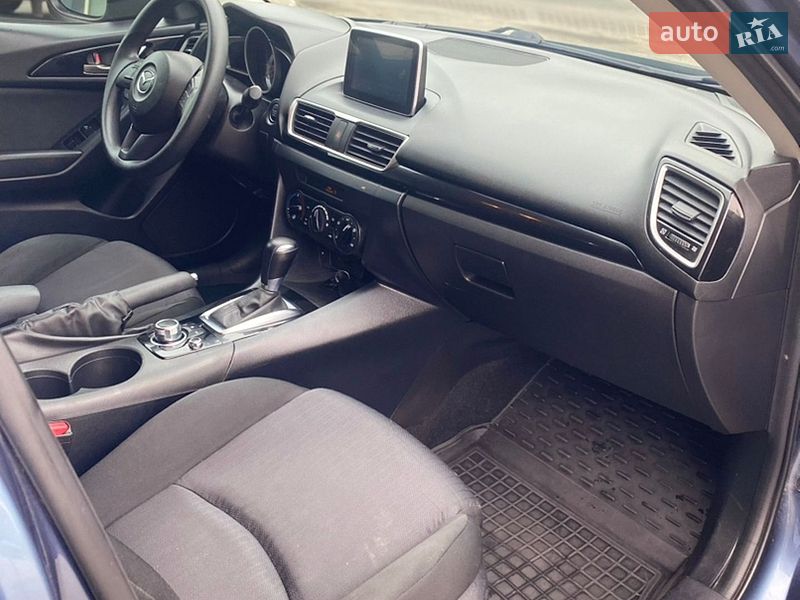 Седан Mazda 3 2014 в Чернігові