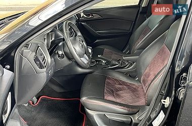 Седан Mazda 3 2015 в Одессе