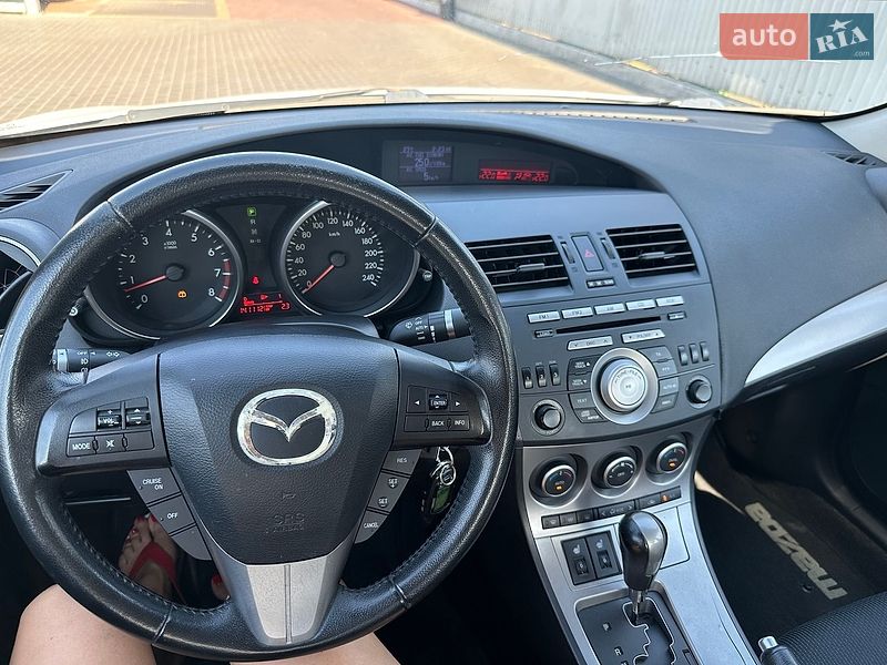 Седан Mazda 3 2010 в Киеве