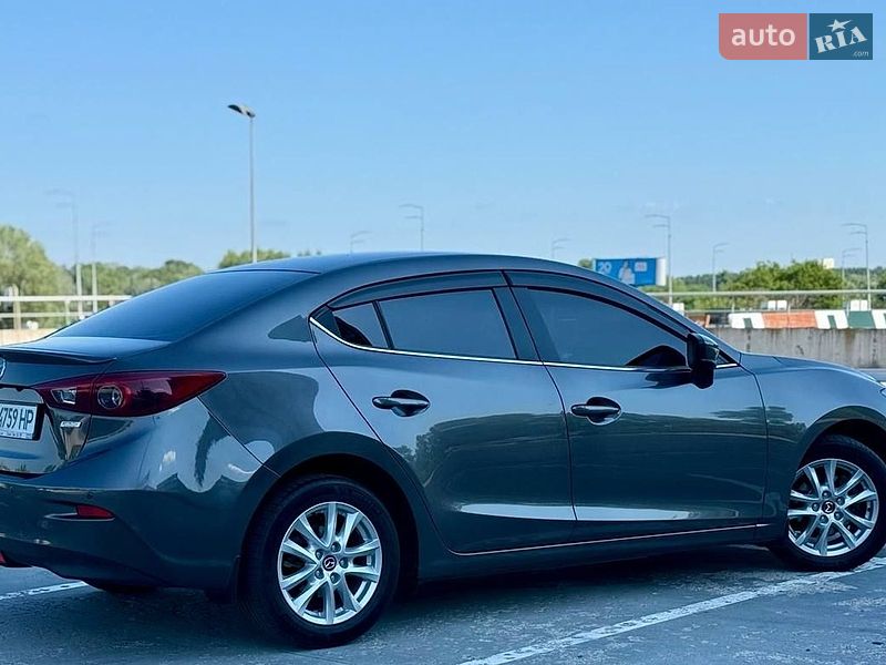Седан Mazda 3 2018 в Києві