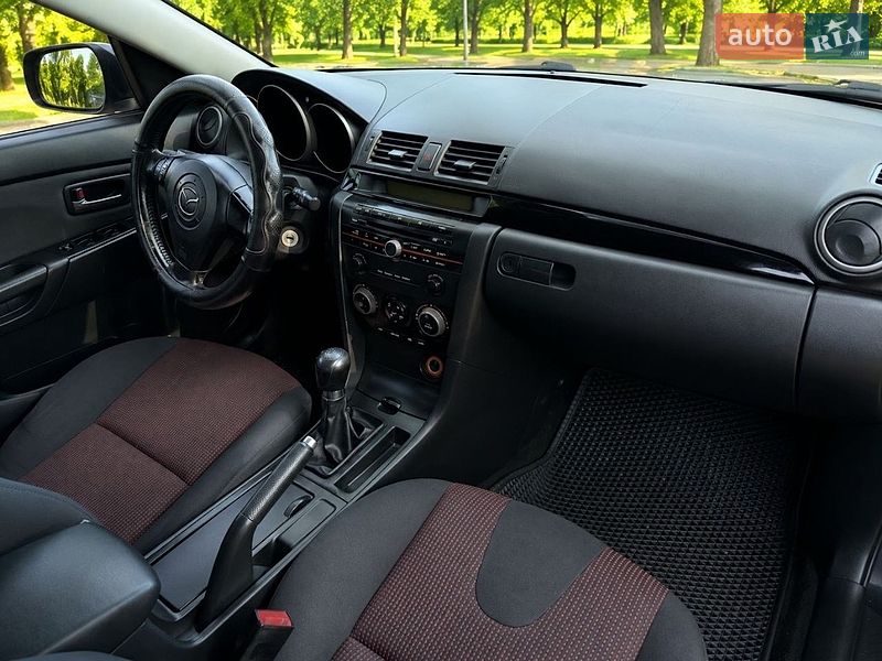 Хэтчбек Mazda 3 2005 в Днепре