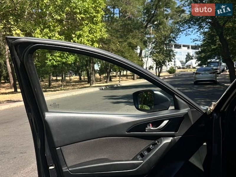 Седан Mazda 3 2015 в Одессе