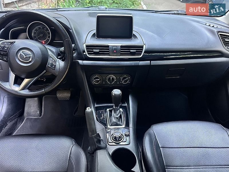 Седан Mazda 3 2015 в Одессе
