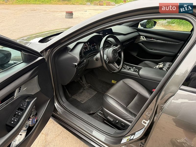 Хэтчбек Mazda 3 2023 в Львове