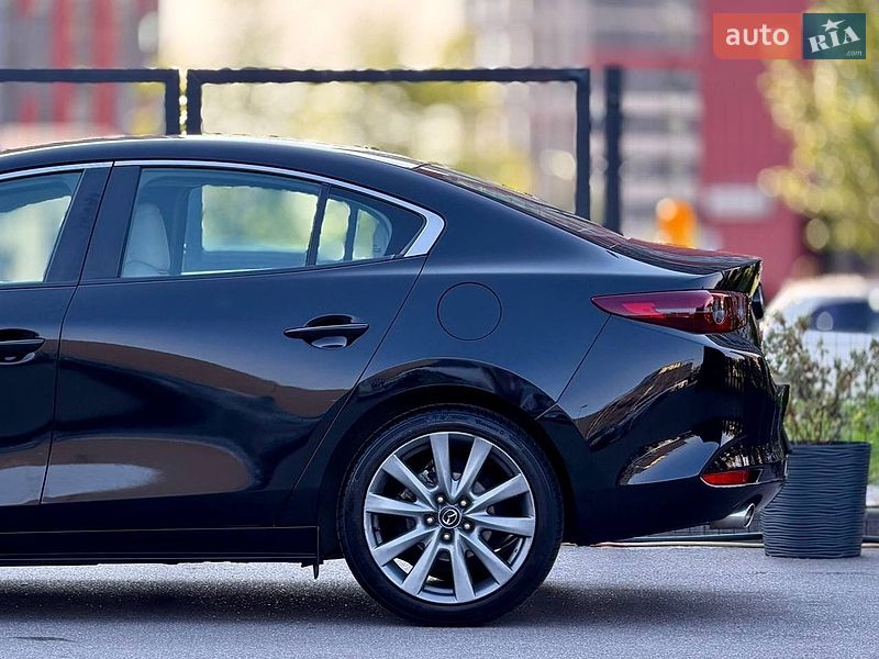 Седан Mazda 3 2019 в Києві