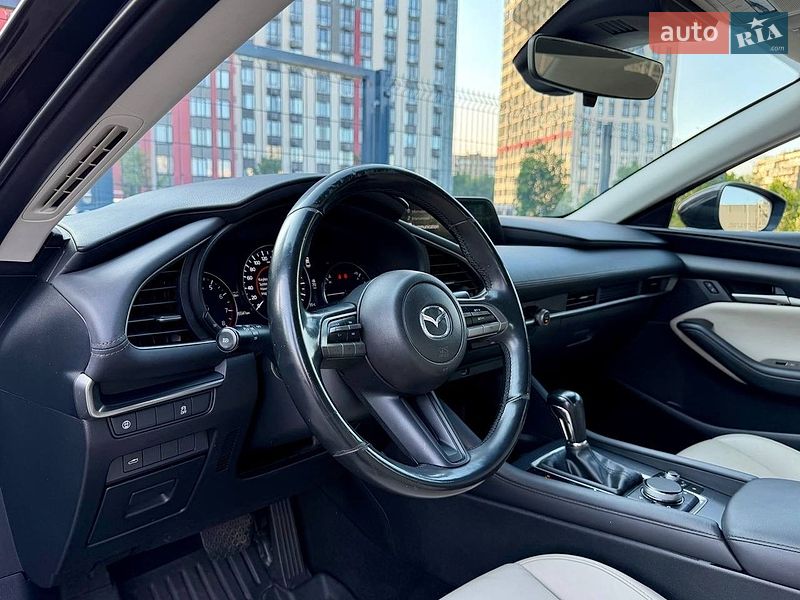 Седан Mazda 3 2019 в Києві