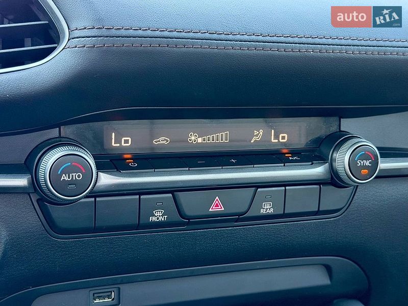 Седан Mazda 3 2019 в Києві