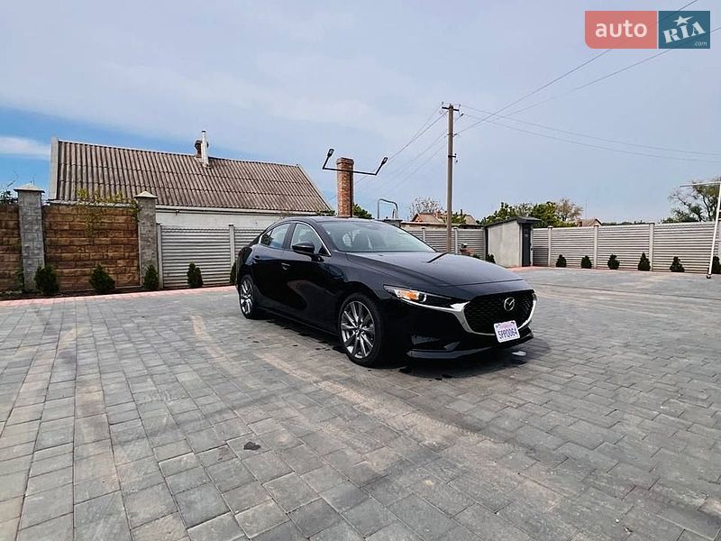 Седан Mazda 3 2024 в Томаковке