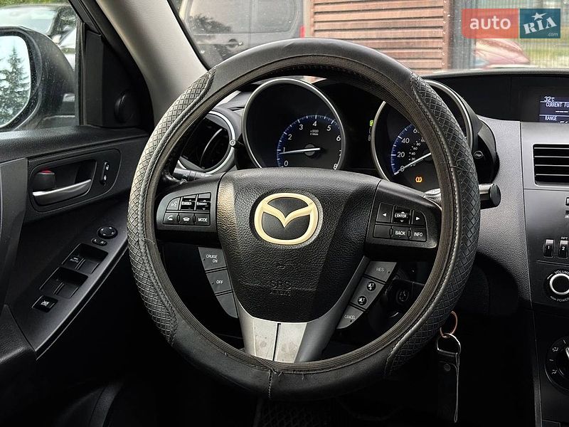 Хэтчбек Mazda 3 2012 в Львове
