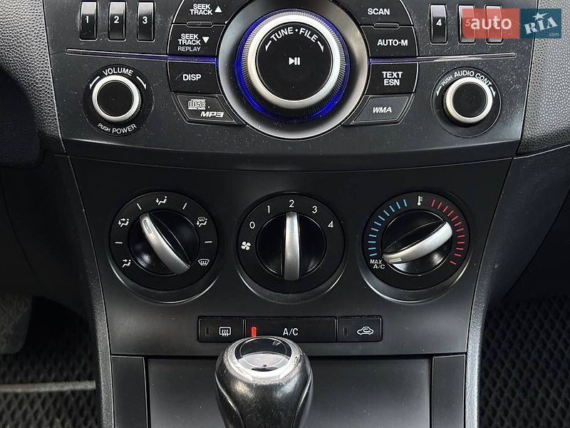 Хэтчбек Mazda 3 2012 в Львове