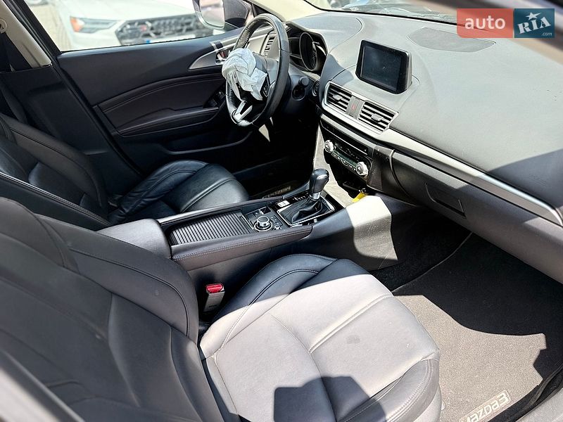 Хетчбек Mazda 3 2018 в Львові