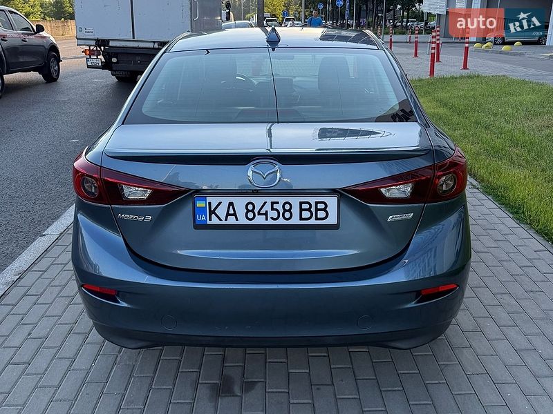 Седан Mazda 3 2014 в Киеве