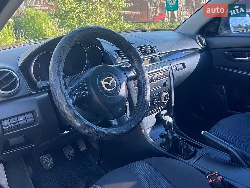 Седан Mazda 3 2005 в Львове