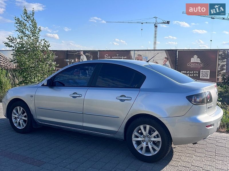Седан Mazda 3 2005 в Львове