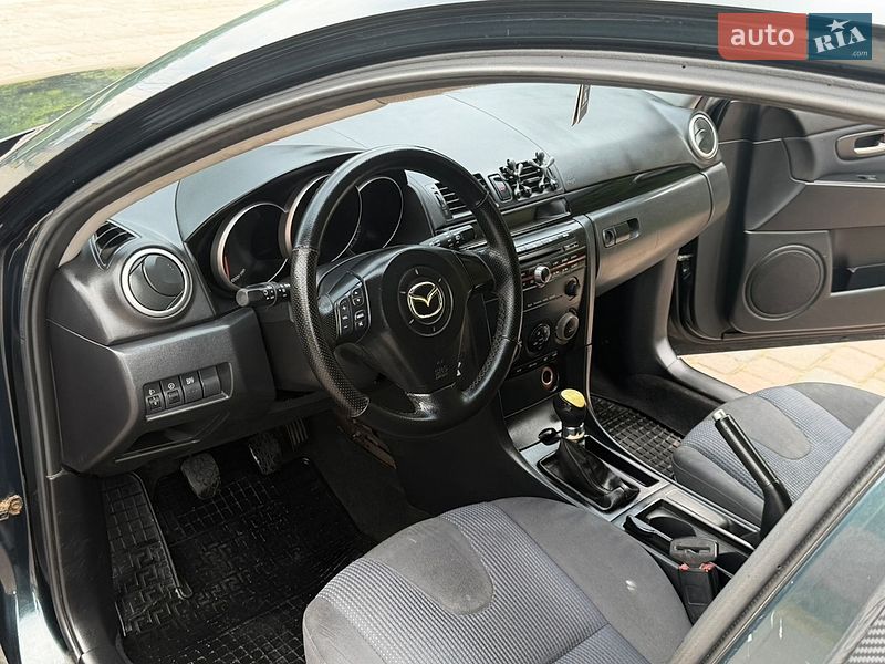 Хетчбек Mazda 3 2005 в Івано-Франківську