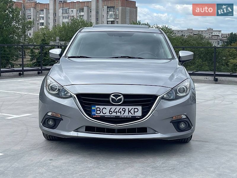 Седан Mazda 3 2015 в Львові