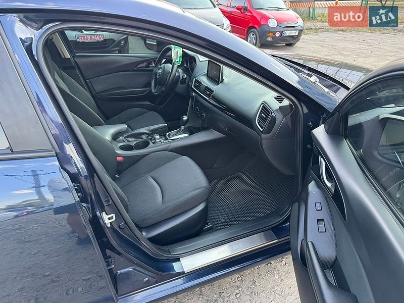 Седан Mazda 3 2014 в Полтаве