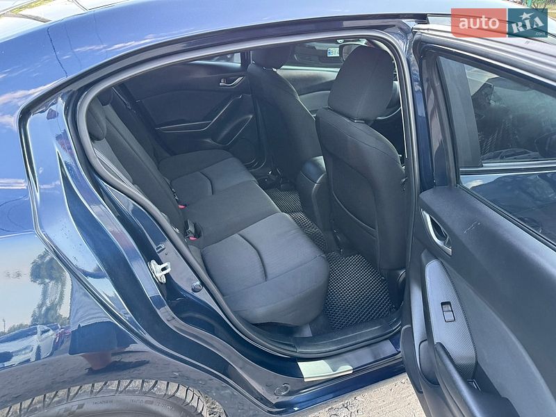 Седан Mazda 3 2014 в Полтаве
