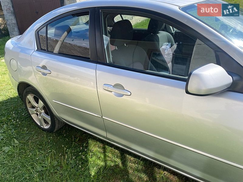 Седан Mazda 3 2004 в Бучаче Седан Mazda 3 2004 в Бучаче