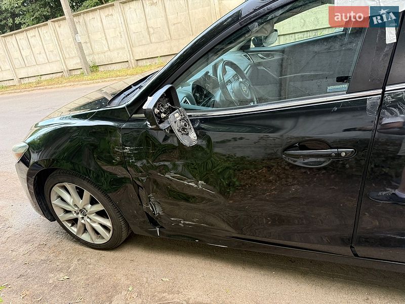 Седан Mazda 3 2016 в Рівному