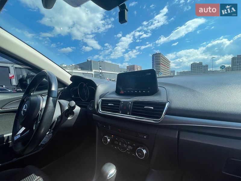 Хэтчбек Mazda 3 2016 в Киеве фото 4 Хэтчбек Mazda 3 2016 в Киеве
