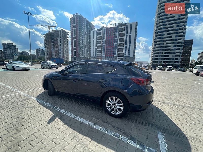 Хэтчбек Mazda 3 2016 в Киеве фото 13 Хэтчбек Mazda 3 2016 в Киеве