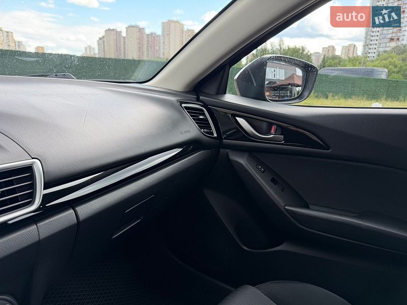 Хэтчбек Mazda 3 2013 в Киеве