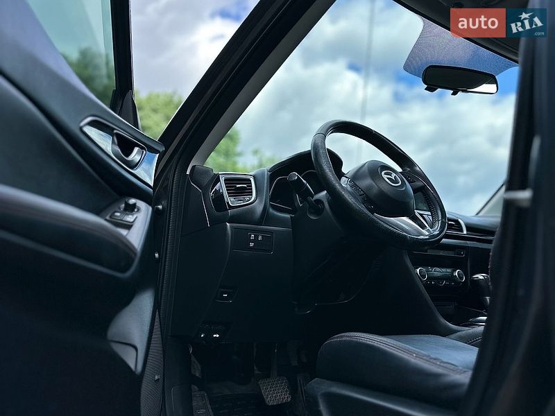 Седан Mazda 3 2013 в Львові