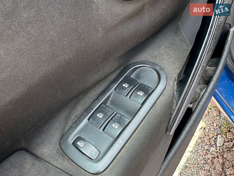 Хэтчбек Mazda 3 2004 в Броварах фото 23 Хэтчбек Mazda 3 2004 в Броварах