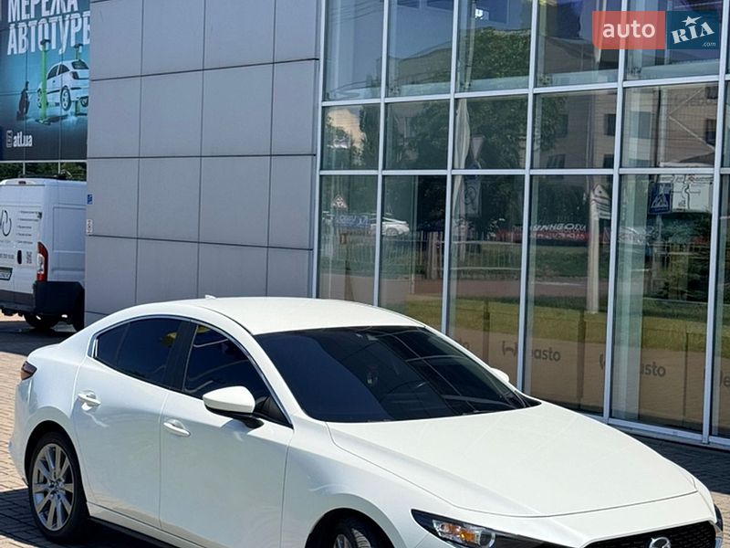 Седан Mazda 3 2020 в Киеве
