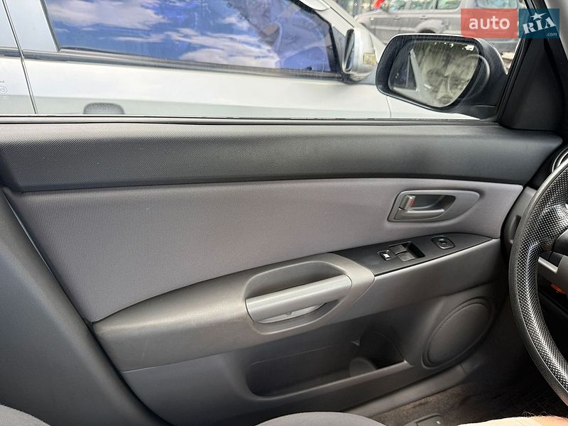 Хэтчбек Mazda 3 2006 в Киеве фото 24 Хэтчбек Mazda 3 2006 в Киеве