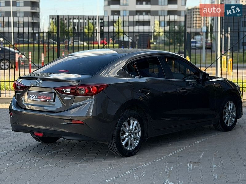 Седан Mazda 3 2014 в Киеве