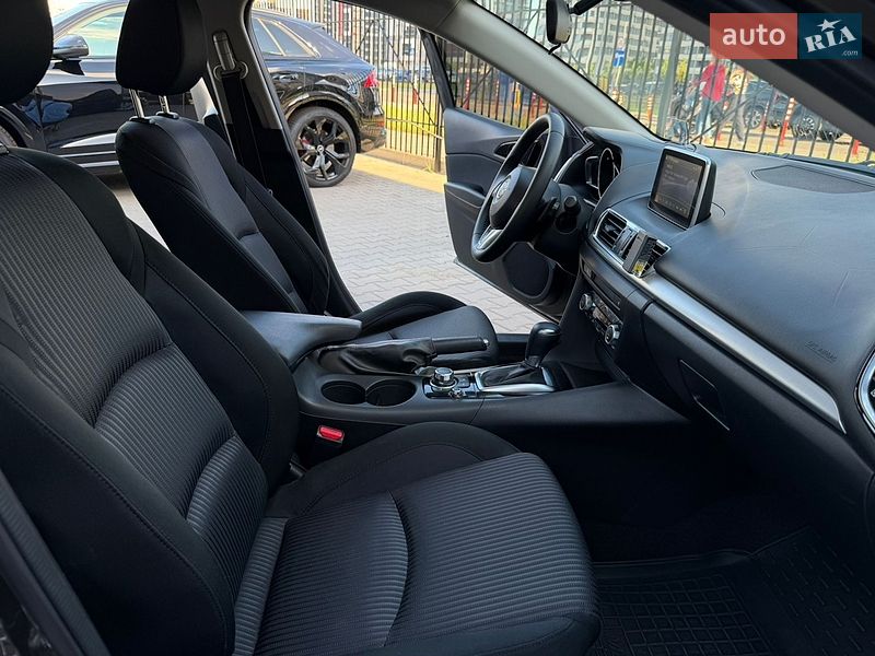 Седан Mazda 3 2014 в Киеве