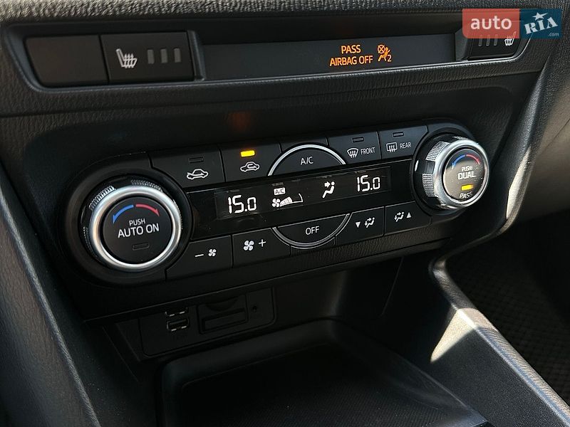 Седан Mazda 3 2018 в Білогородці