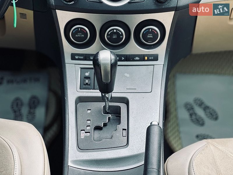 Седан Mazda 3 2011 в Кременчуге